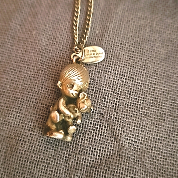 Vintage silver Precious Moments Boy w teddy bear necklace dainty 1981 - Picture 2 of 8